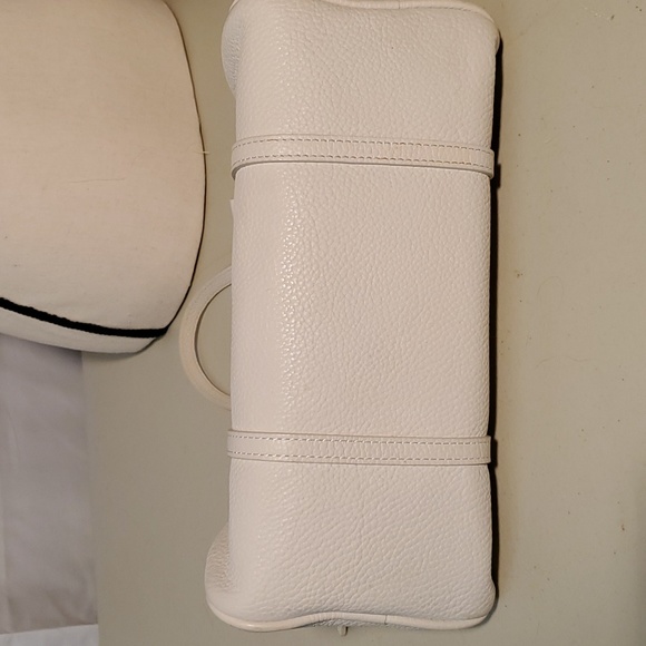 Dooney and Bourke Pebble Leather Barrel Bag (satchel) - Picture 4 of 11